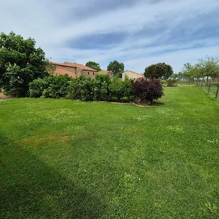 Pensjonat La Tournerie, 10 Pers Piscine Pres Puy Du Fou 3*