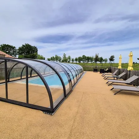 Casa de hóspedes La Tournerie, 10 Pers Piscine Pres Puy Du Fou 3*